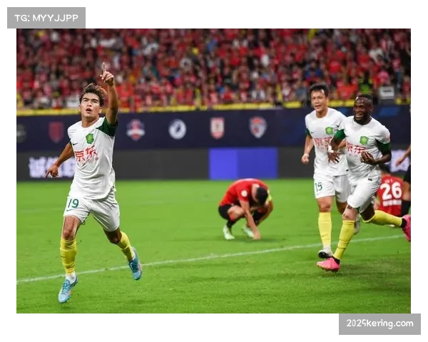 阵容深度决定多线作战:海港上赛季使用32名球员,轮换哲学见效 阵容深度决定多线作战:海港上赛季使用32名球员,轮换哲学见效